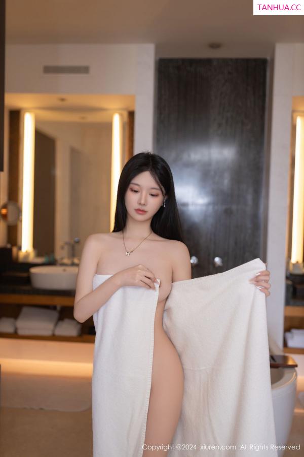   [XiuRen]高清写真图 2024.06.07 No.8672 幼幼 美腿性感第45张图片
